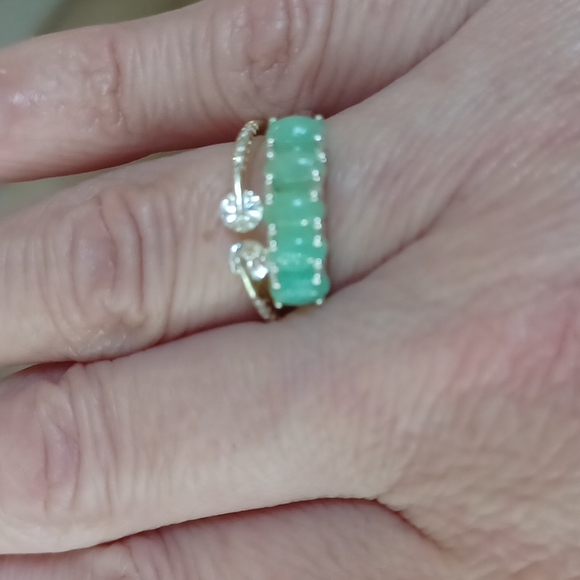 Australian Chrysoprase ring - Picture 4 of 11
